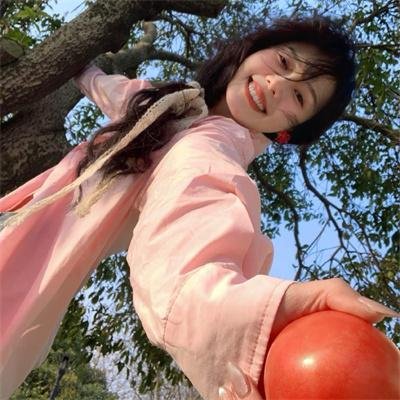 女孩的灵缇犬